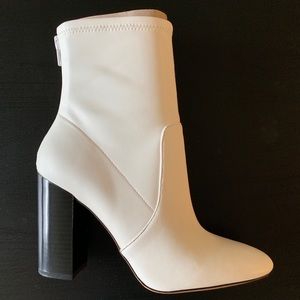 BRAND NEW! Aldo Lovelee Bootie, White, size 7.5